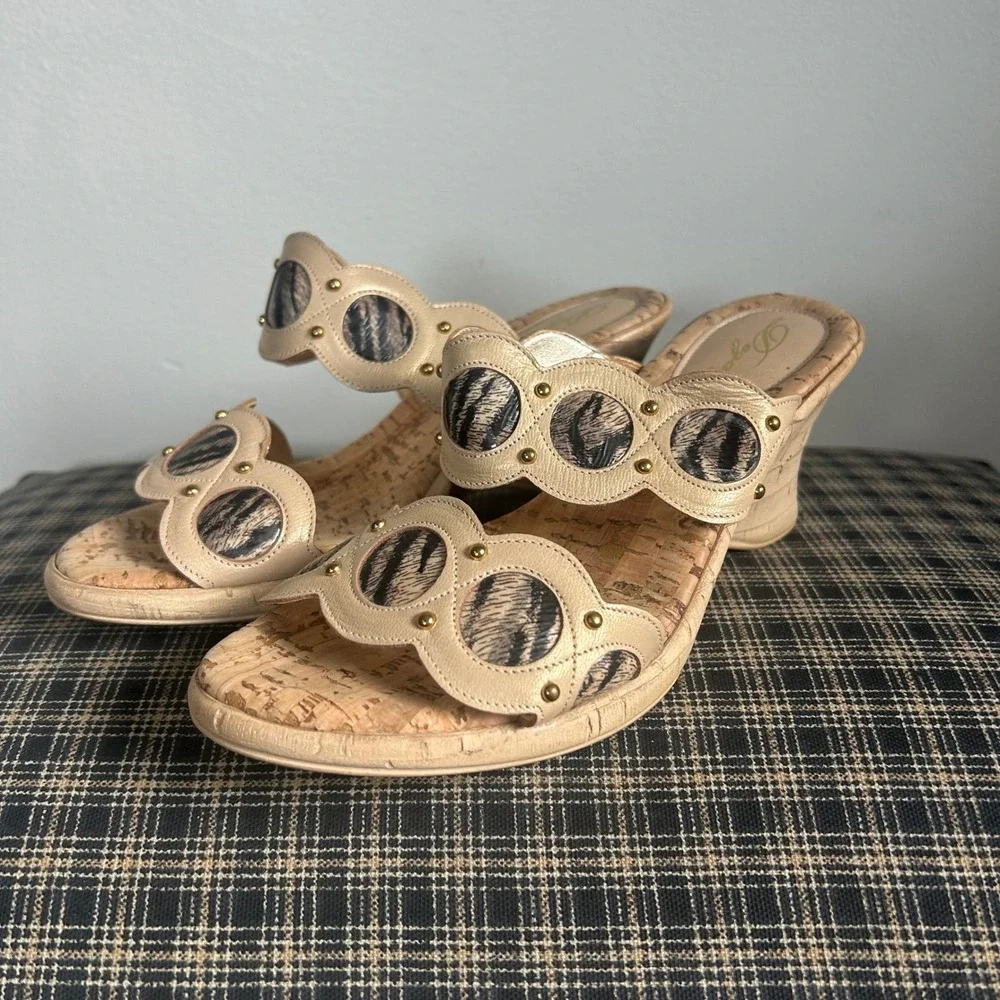 Dyancic Scalloped Animal Print Cork Wedge Slide Sandals Size 5 Tan Metallic